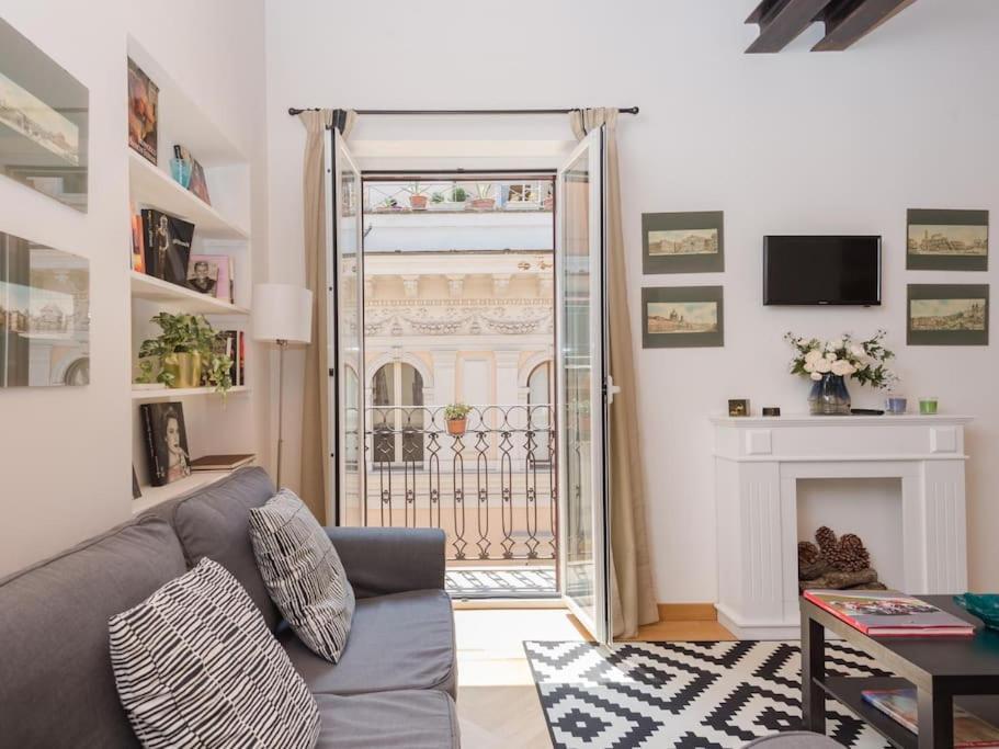 Apartment Trevi Fountain Luxury *