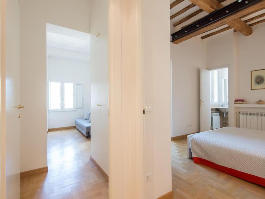 Trevi Fountain Luxury Apartment *